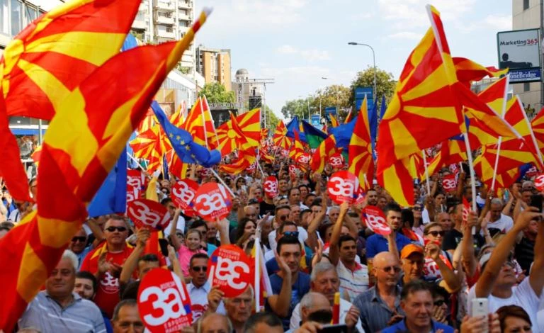 Σκόπια – Δημοψήφισμα: Νίκη του ΝΑΙ για «Βόρεια Μακεδονία» βλέπουν οι New York Times